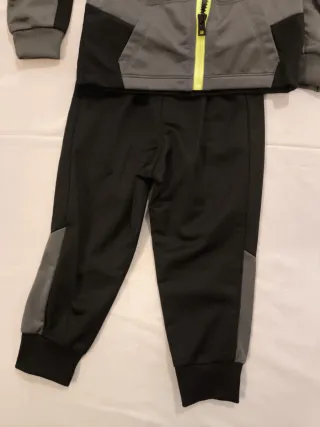 Completo Nike 24 mesi