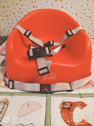Trona portátil roja con arnés