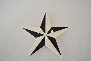 Peanas y soportes para muñecas Bratz