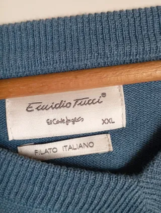 Jersey azul cuello pico