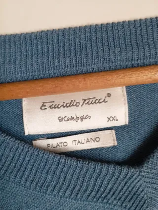 Jersey azul cuello pico