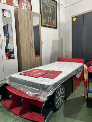 Conjunto dormitorio infantil coche