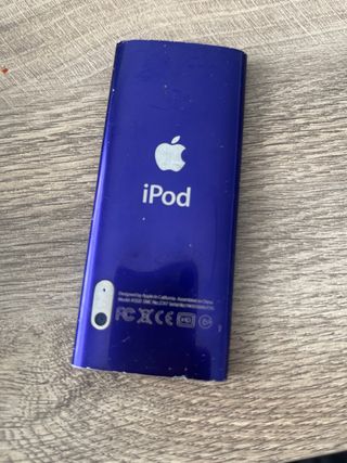 iPod Nano 5ta Gen A1320 Morado Sin cable