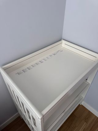 Cambiador IKEA madera blanca + colchoneta