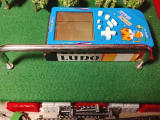 Tirador metálico para muebles