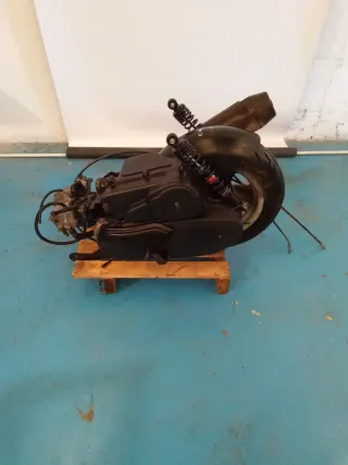 Motor Suzuki Burgman 2004