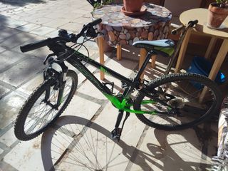Bicicleta Rockrider 24 Nero e Verde