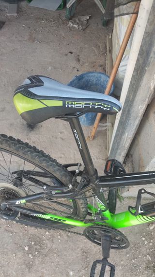 Bicicleta Rockrider 24 Nero e Verde