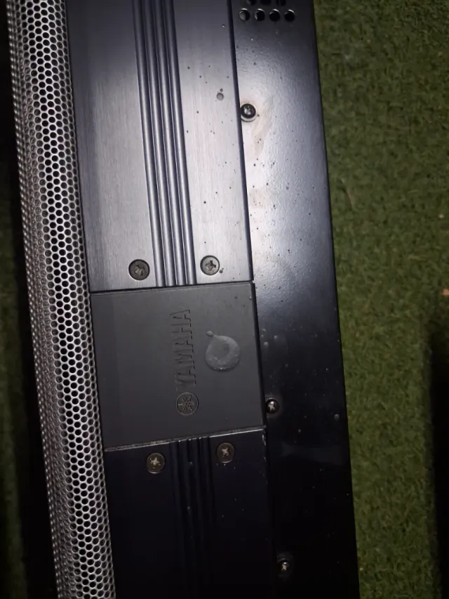 Barra de Sonido Yamaha Negra/Gris