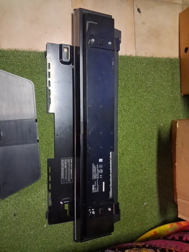 Barra de Sonido Yamaha Negra/Gris