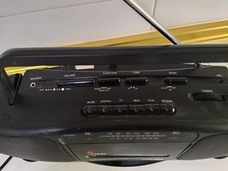 Radiocasete Delan Negro.