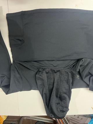 Jersey deportivo Under Armour negro