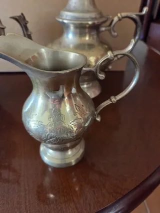 Juego de cafe/te Clásico Plateado Grabada