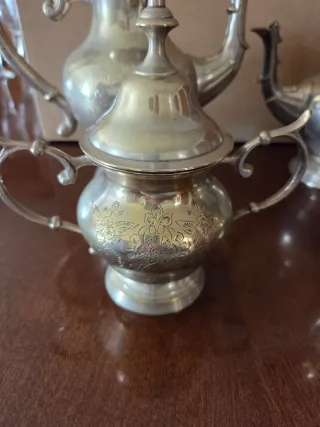 Juego de cafe/te Clásico Plateado Grabada