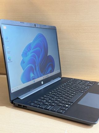 HP Laptop 15s Ryzen 3 / 8GB / 256GB / 2Gb