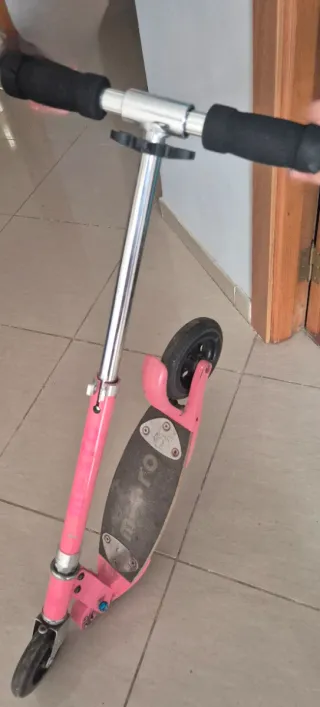 Patinete rosa infantil