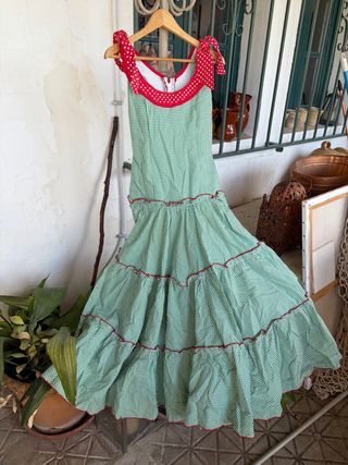Traje de flamenca niña de 15 € a 30€