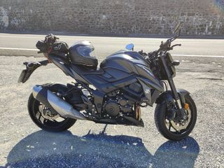 Suzuki GSX-S 750 Negra