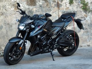 Suzuki GSX-S 750 Negra