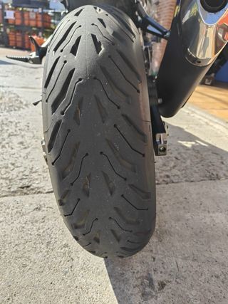 Suzuki GSX-S 750 Negra