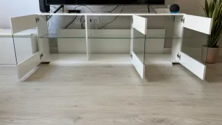 Mueble de salón blanco