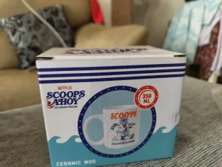 Lote de productos oficiales de Stranger Things.