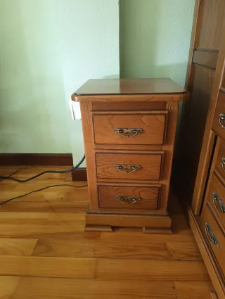 Estructura de cama Matrimonio Madera con dos Mesi