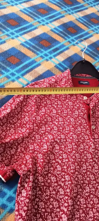 Polo Jack&Jones estampado floral rojo