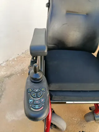 Silla de ruedas eléctrica basculante