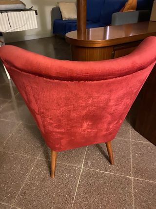 Poltrona in velluto rosso