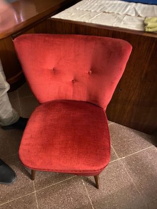 Poltrona in velluto rosso