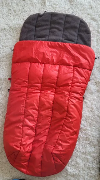 Saco de carro para bebé rojo