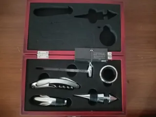 2 Set Accesorios Vino y estación meteorológica.