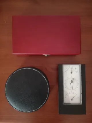 2 Set Accesorios Vino y estación meteorológica.