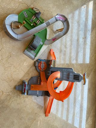 2 Circuitos Hot Wheels Garaje