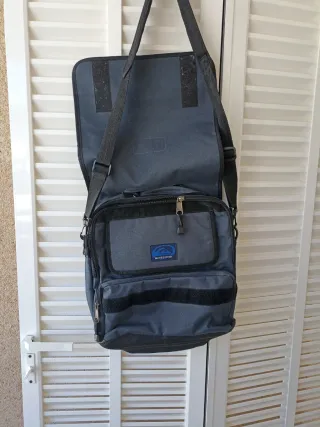 Bolsa Quiksilver Dragon Ball Capsule Corp Única