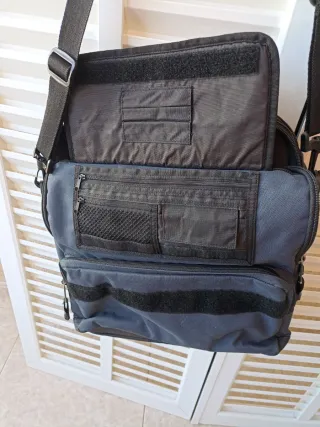 Bolsa Quiksilver Dragon Ball Capsule Corp Única