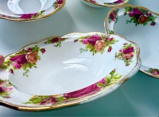 6 Platos llanos y 6 platos hondos Royal Albert