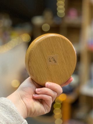 Plato artesanal de madera de roble