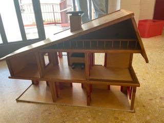 Casa de muñecas de madera maciza