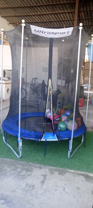 Colchoneta elástica con red de seguridad