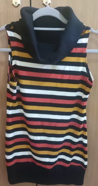 Camiseta sin mangas cuello alto rayas