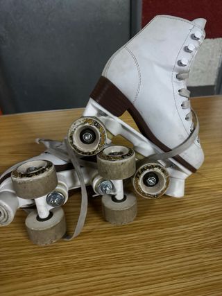 Patines de 4 ruedas blancos