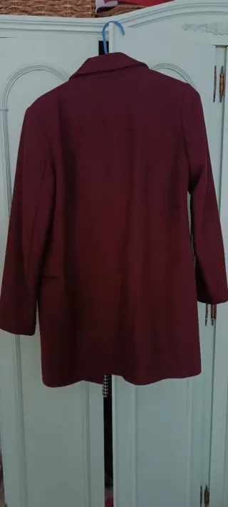 Abrigo burdeos