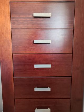 Dormitorio madera maciza: 2 cómodas + 2 mesitas