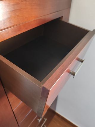 Dormitorio madera maciza: 2 cómodas + 2 mesitas