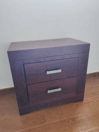 Dormitorio madera maciza: 2 cómodas + 2 mesitas