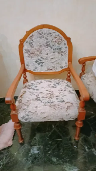 Coppia poltrone vintage tessuto e legno.