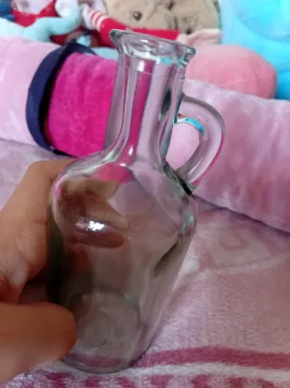 Jarra de cristal con asa y corcho