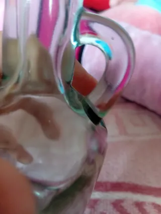 Jarra de cristal con asa y corcho